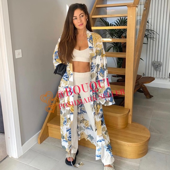 BLOGGER FAV ZARA FLORAL PRINTED BELTED KIMONO - Picture 6 of 6